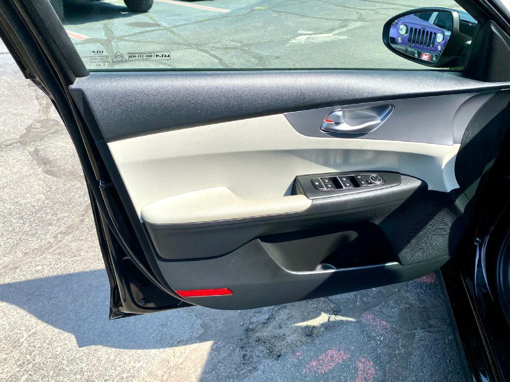 2022 Kia Forte Image 18