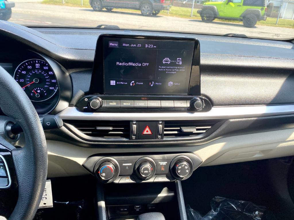 2022 Kia Forte Image 21