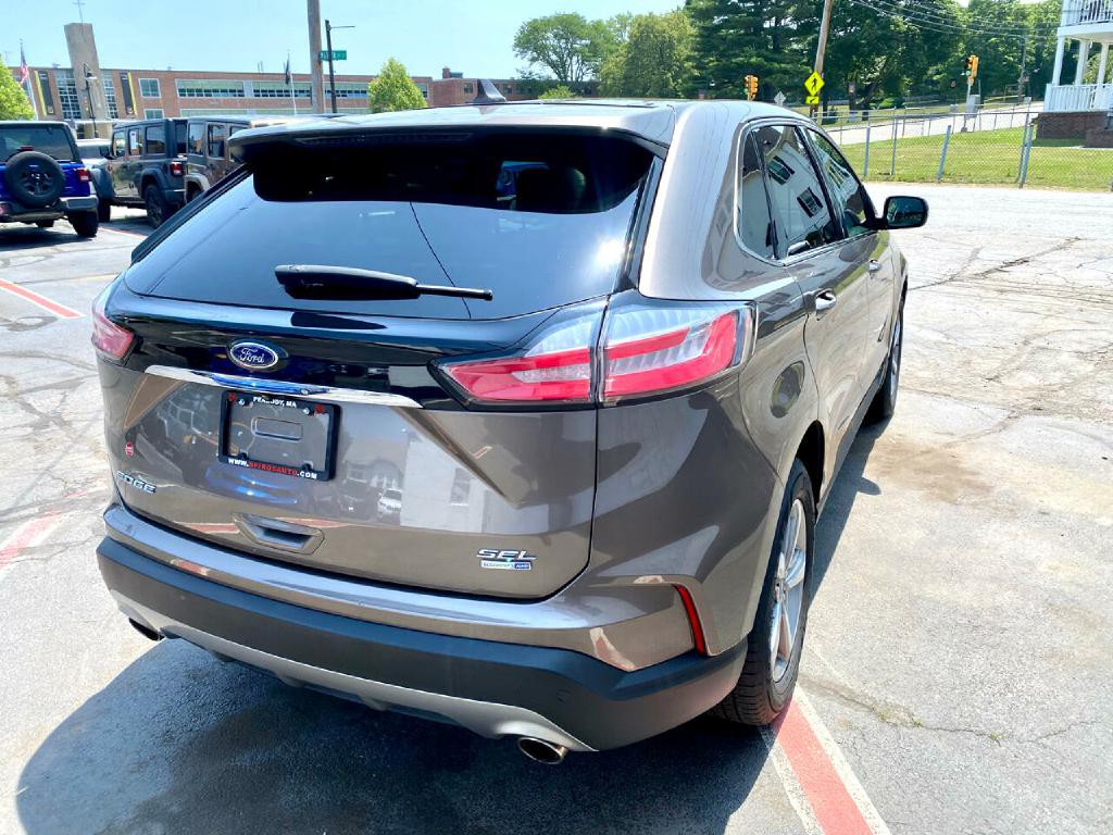 2019 Ford Edge Image 9