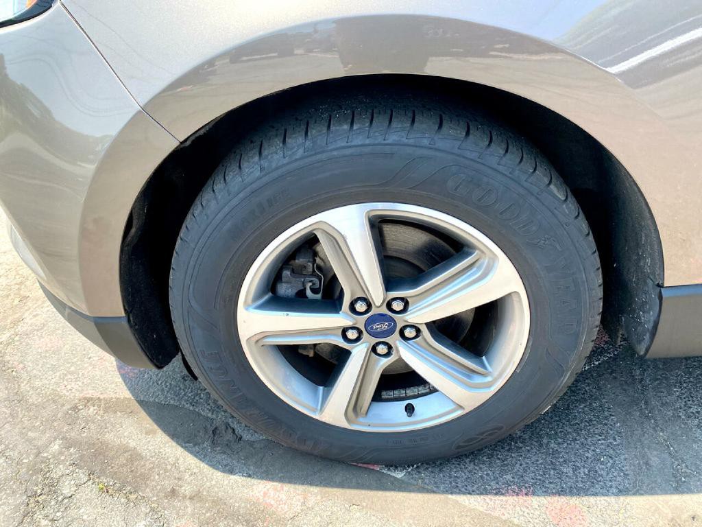 2019 Ford Edge Image 13