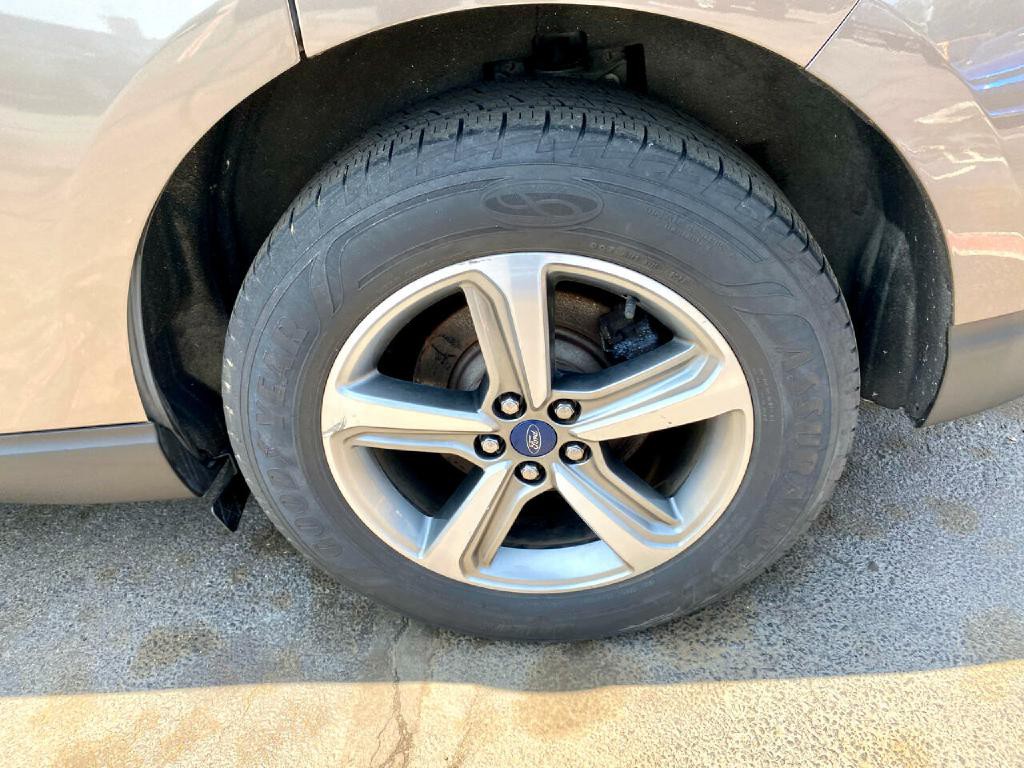 2019 Ford Edge Image 14