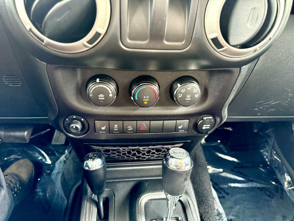 2017 Jeep Wrangler Image 28