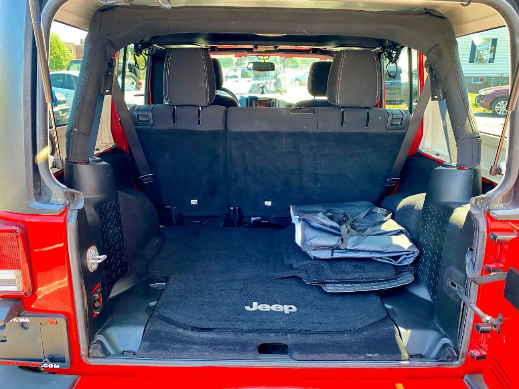 2017 Jeep Wrangler Unlimited Image 25