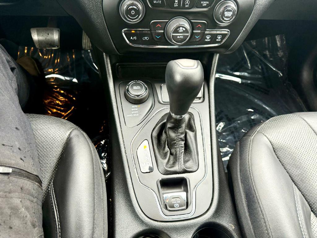 2019 Jeep Cherokee Image 28