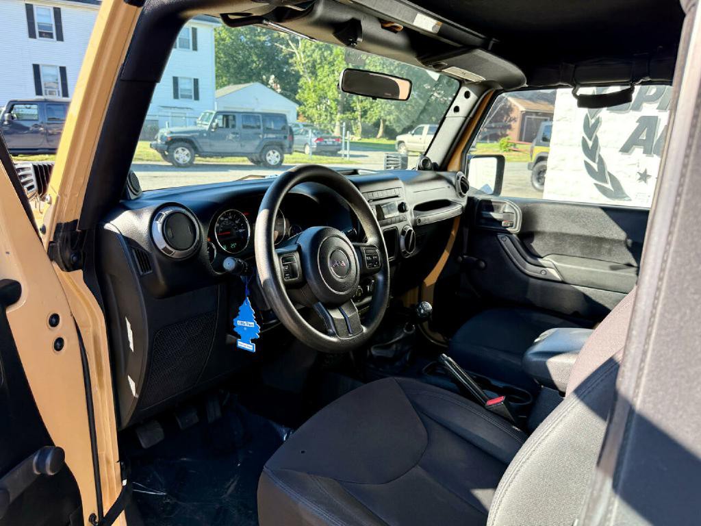 2013 Jeep Wrangler Image 17