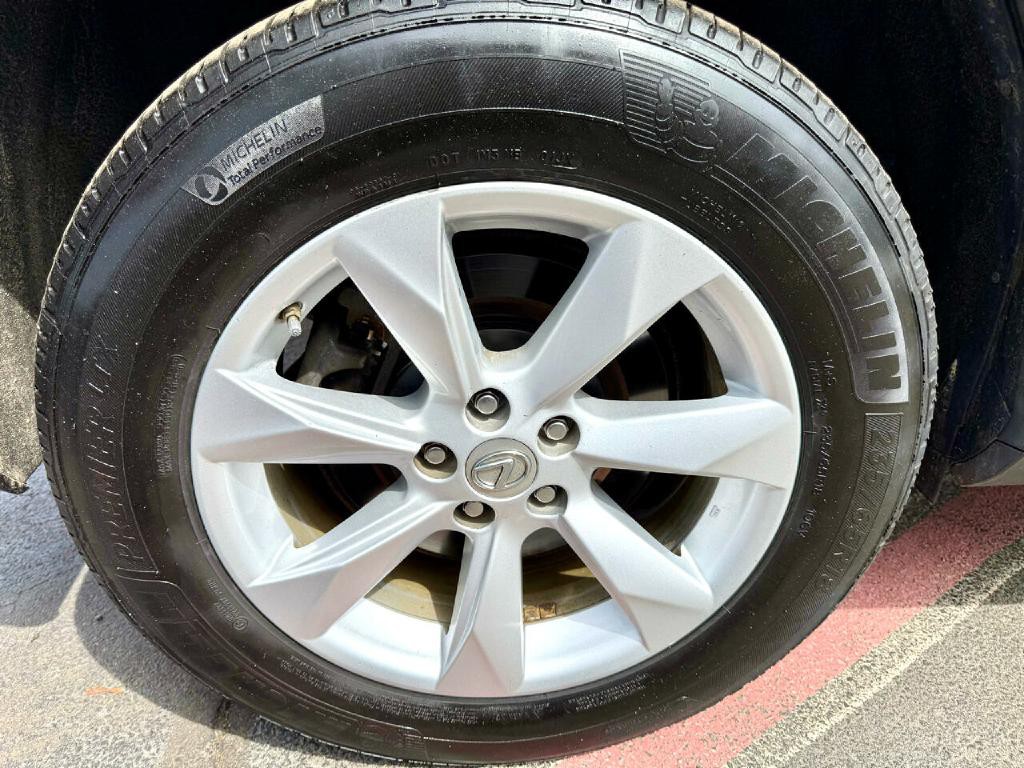 2017 Lexus RX Image 16