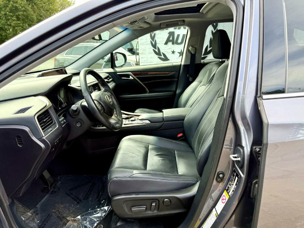 2017 Lexus RX Image 19