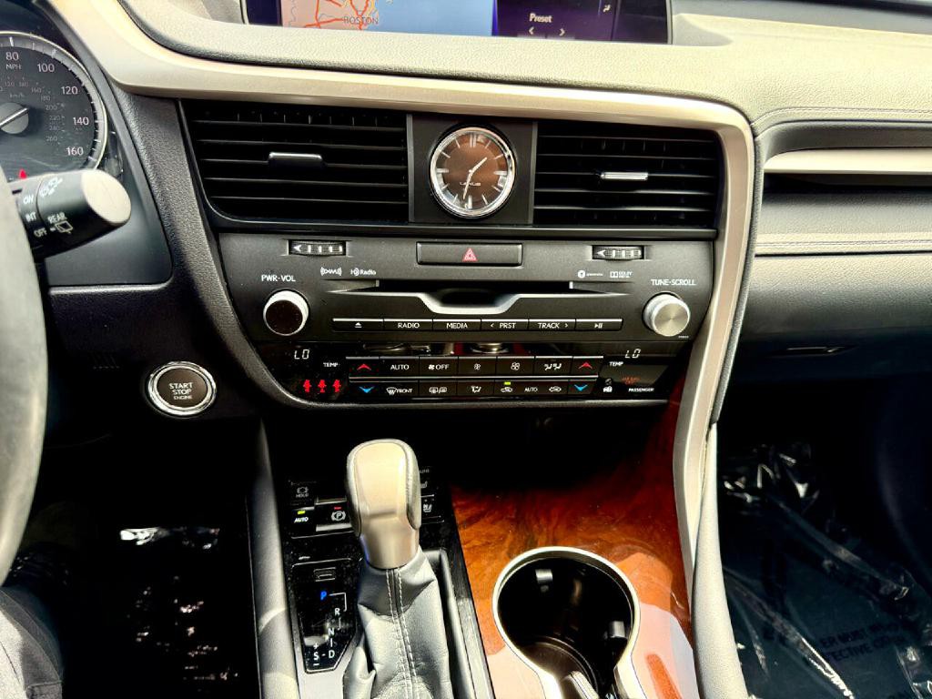 2017 Lexus RX Image 24