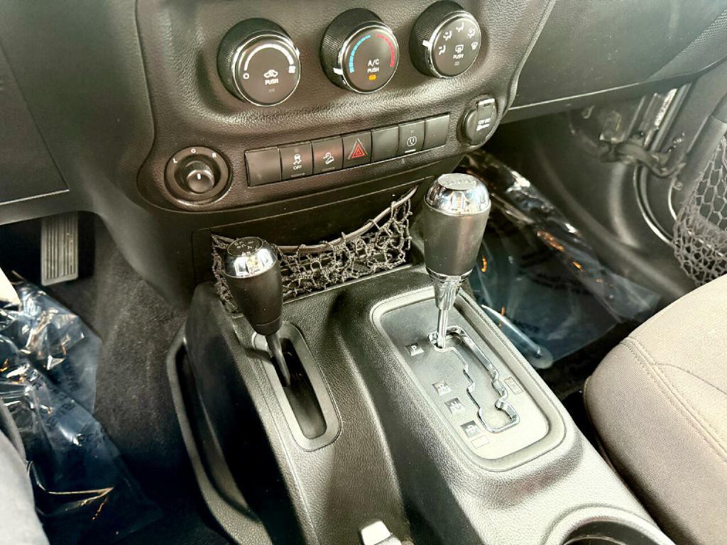 2017 Jeep Wrangler Image 26