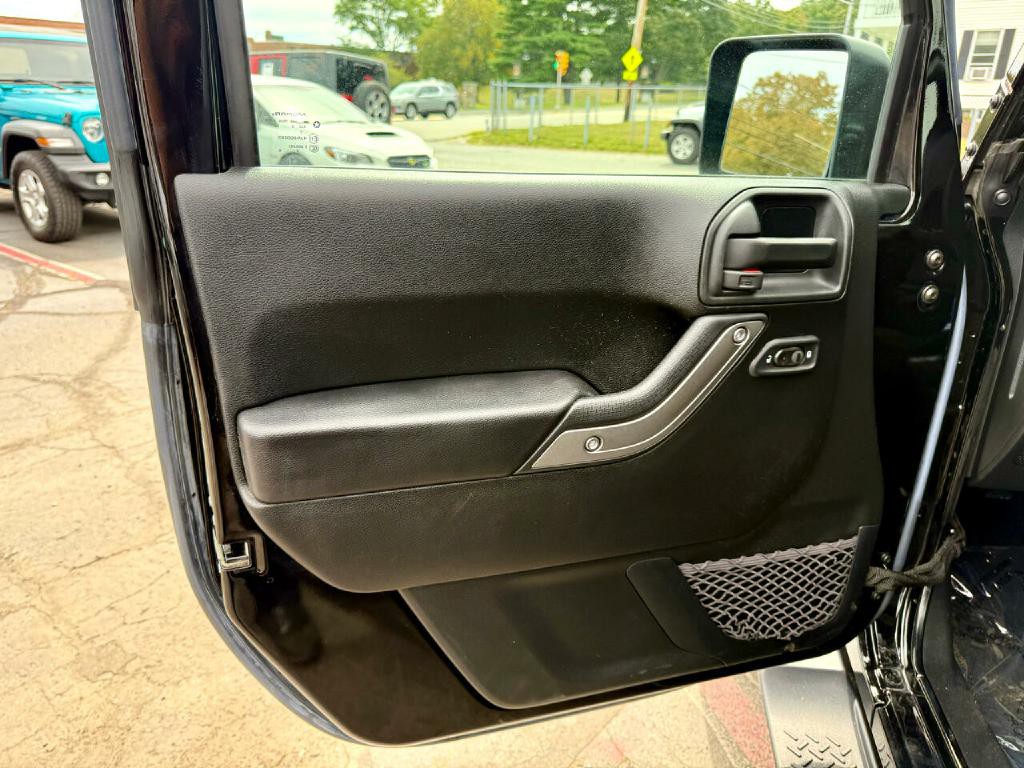 2017 Jeep Wrangler Image 23