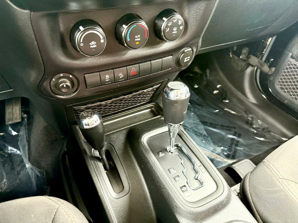 2017 Jeep Wrangler Image 26