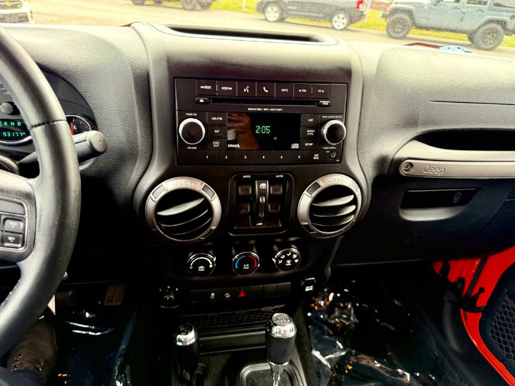 2015 Jeep Wrangler Unlimited Image 25