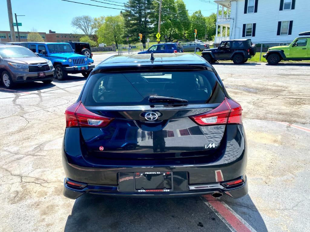 2016 Toyota Corolla Image 7
