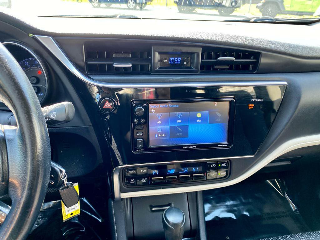 2016 Toyota Corolla Image 23