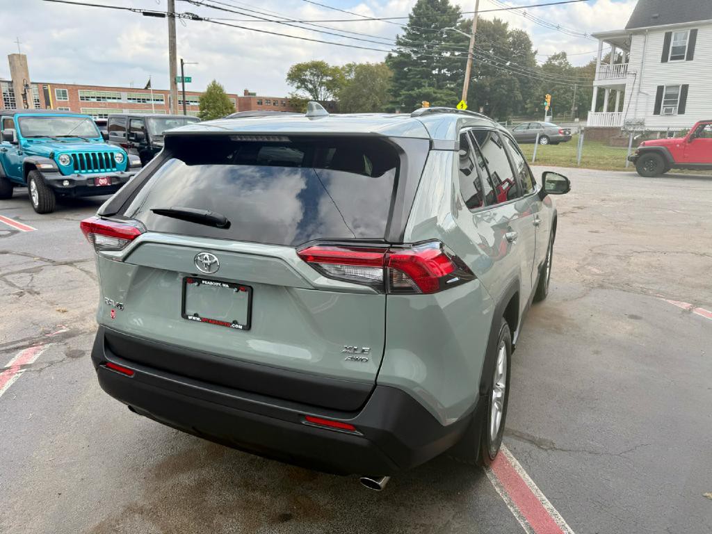2019 Toyota Rav4 Image 9