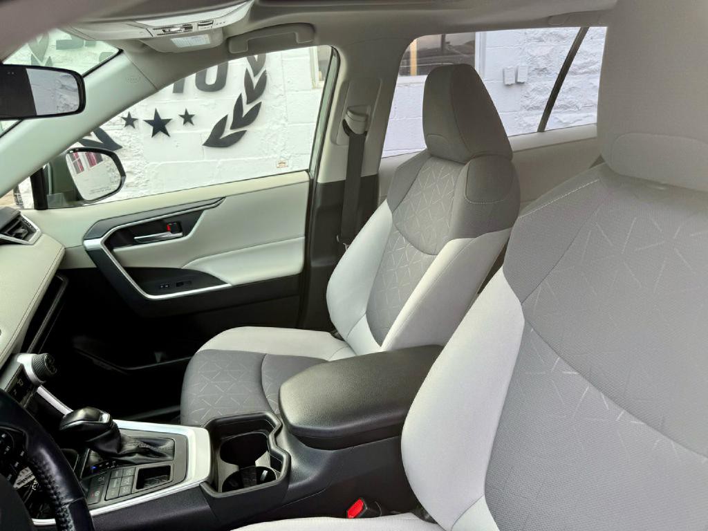 2019 Toyota Rav4 Image 17