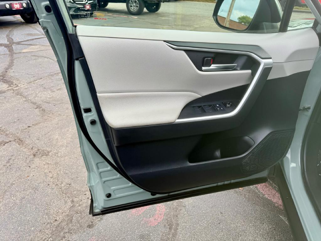 2019 Toyota Rav4 Image 18