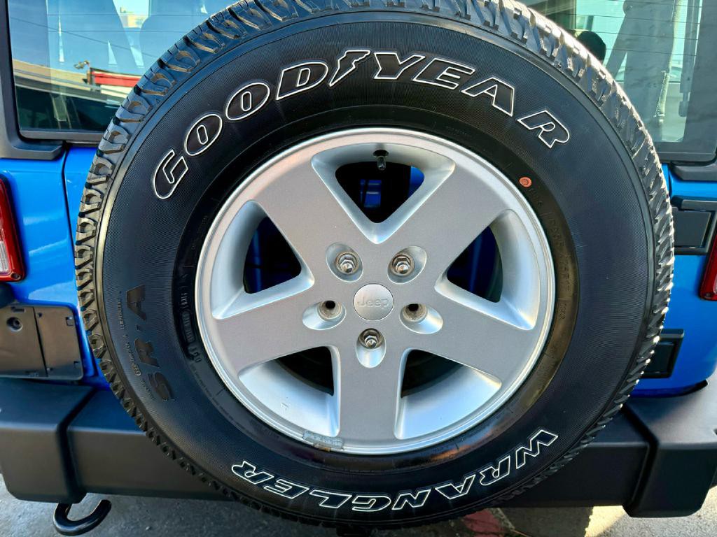 2015 Jeep Wrangler Image 17