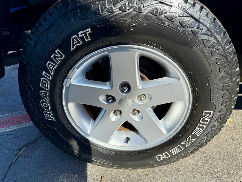 2015 Jeep Wrangler Image 18