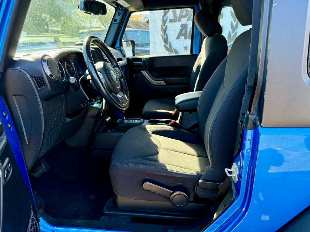 2015 Jeep Wrangler Image 21