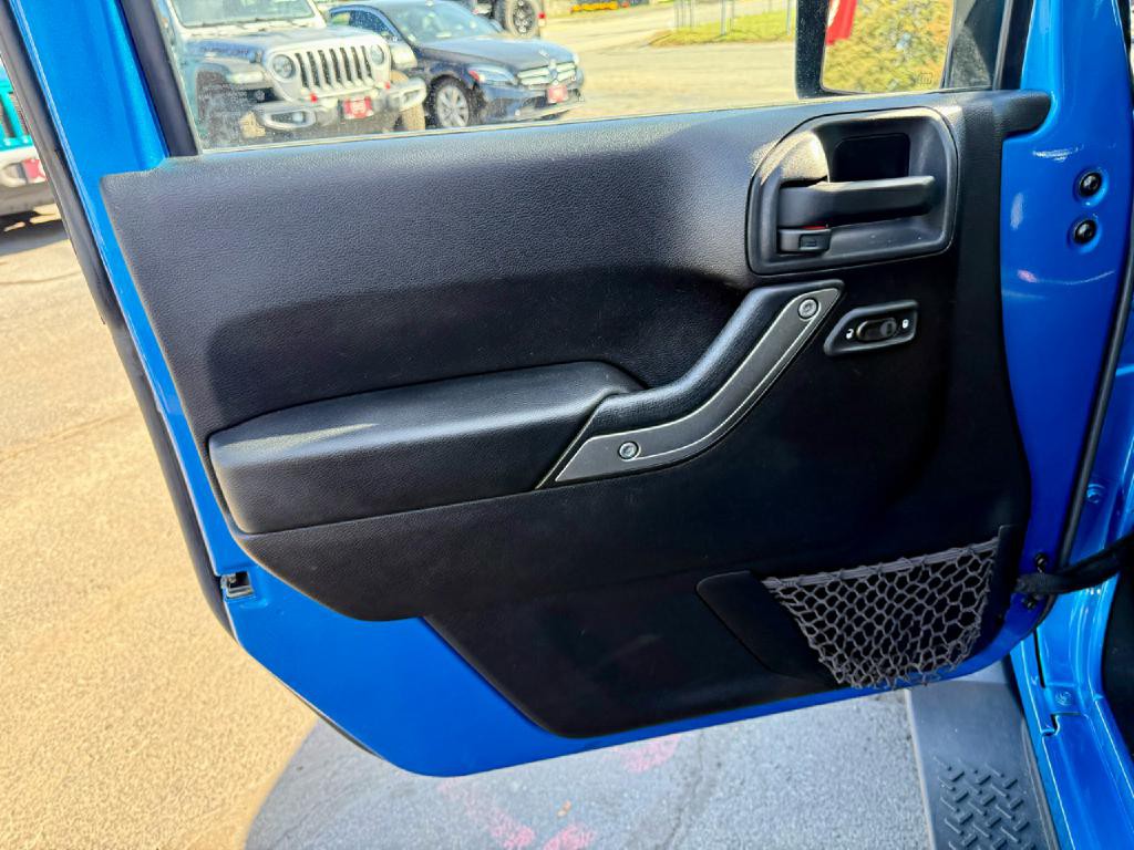 2015 Jeep Wrangler Image 22