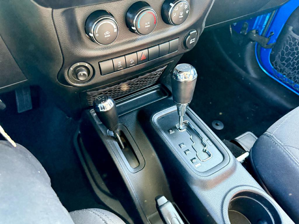 2015 Jeep Wrangler Image 27