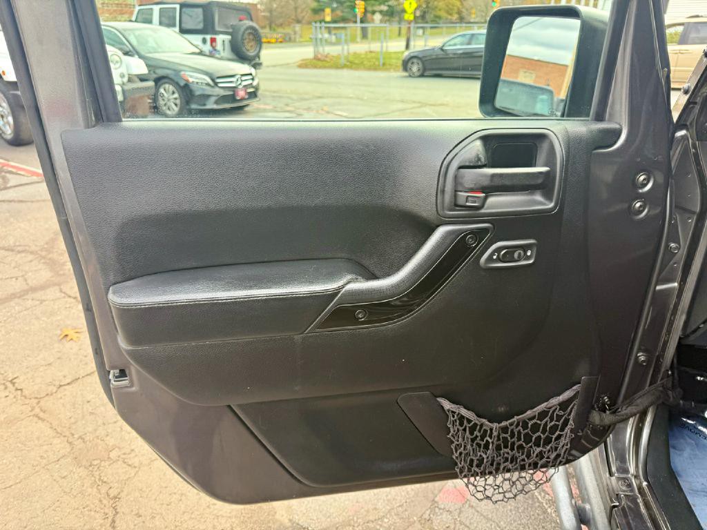 2017 Jeep Wrangler Unlimited Image 20