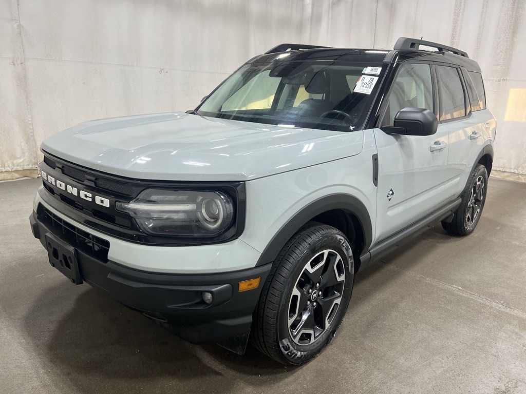 2022 Ford Bronco Image 1