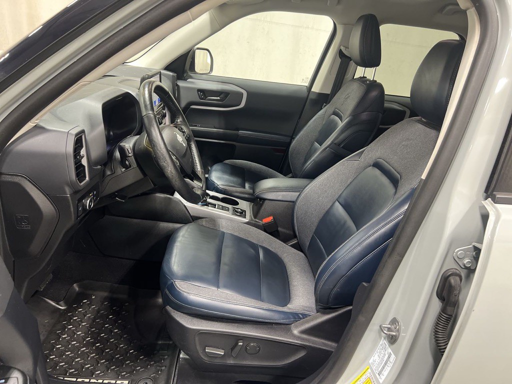 2022 Ford Bronco Image 4