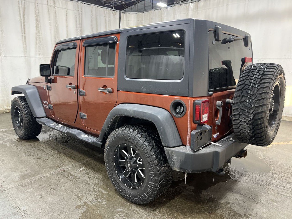 2014 Jeep Wrangler Unlimited Image 2