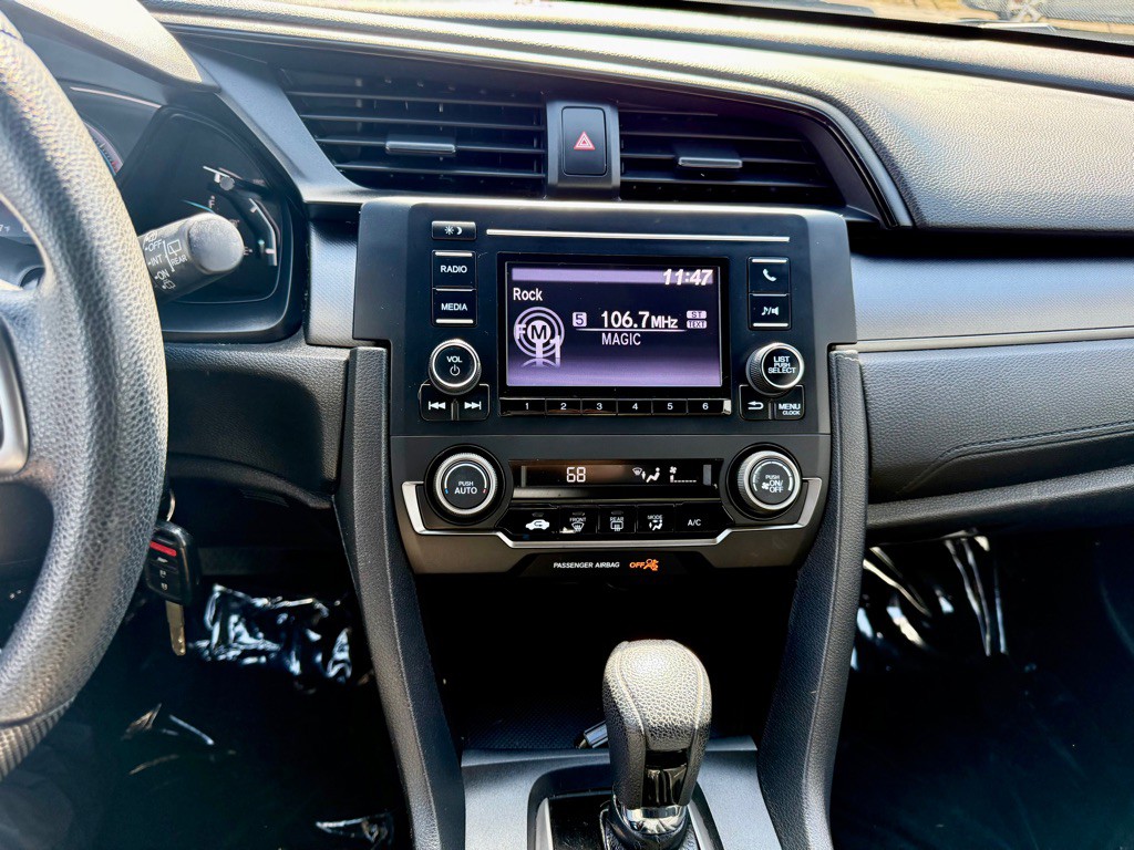 2019 Honda Civic Image 21