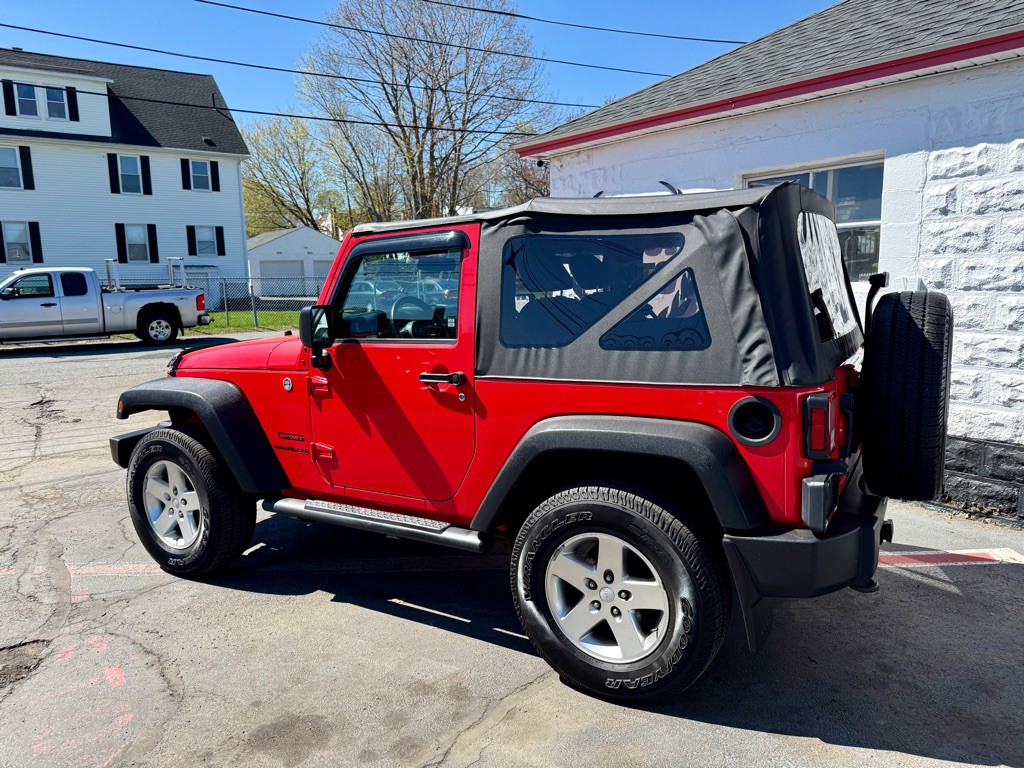 2013 Jeep Wrangler Image 6