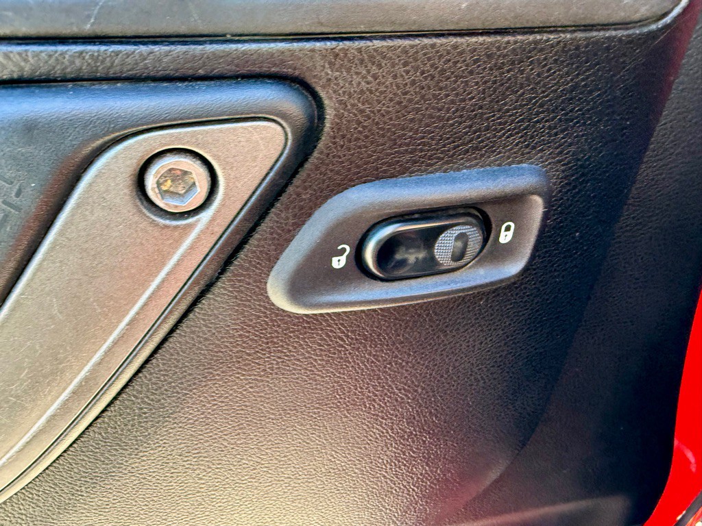 2013 Jeep Wrangler Image 21