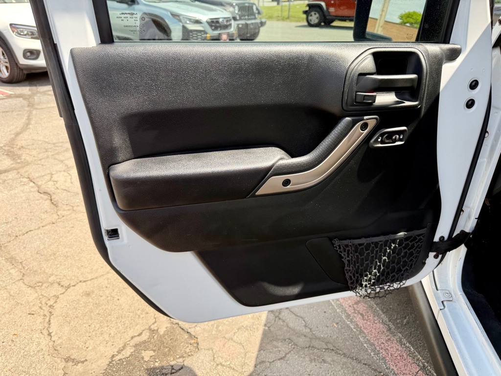2016 Jeep Wrangler Unlimited Image 21