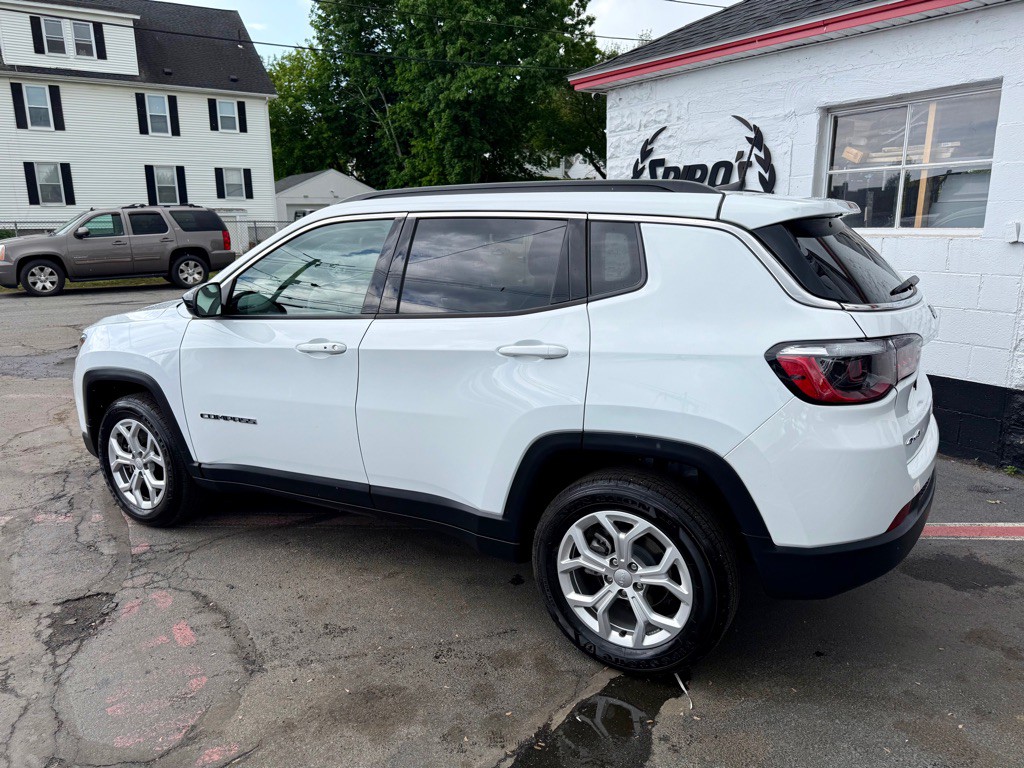 2024 Jeep Compass Image 5