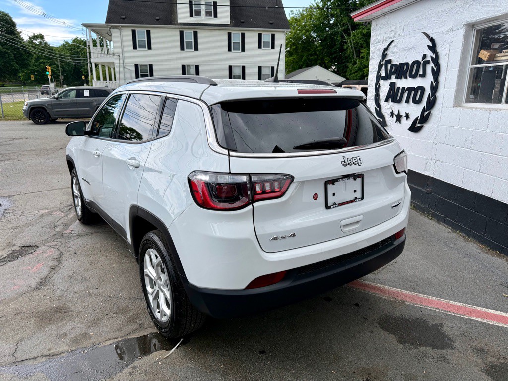2024 Jeep Compass Image 6