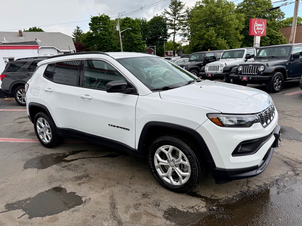 2024 Jeep Compass Image 9