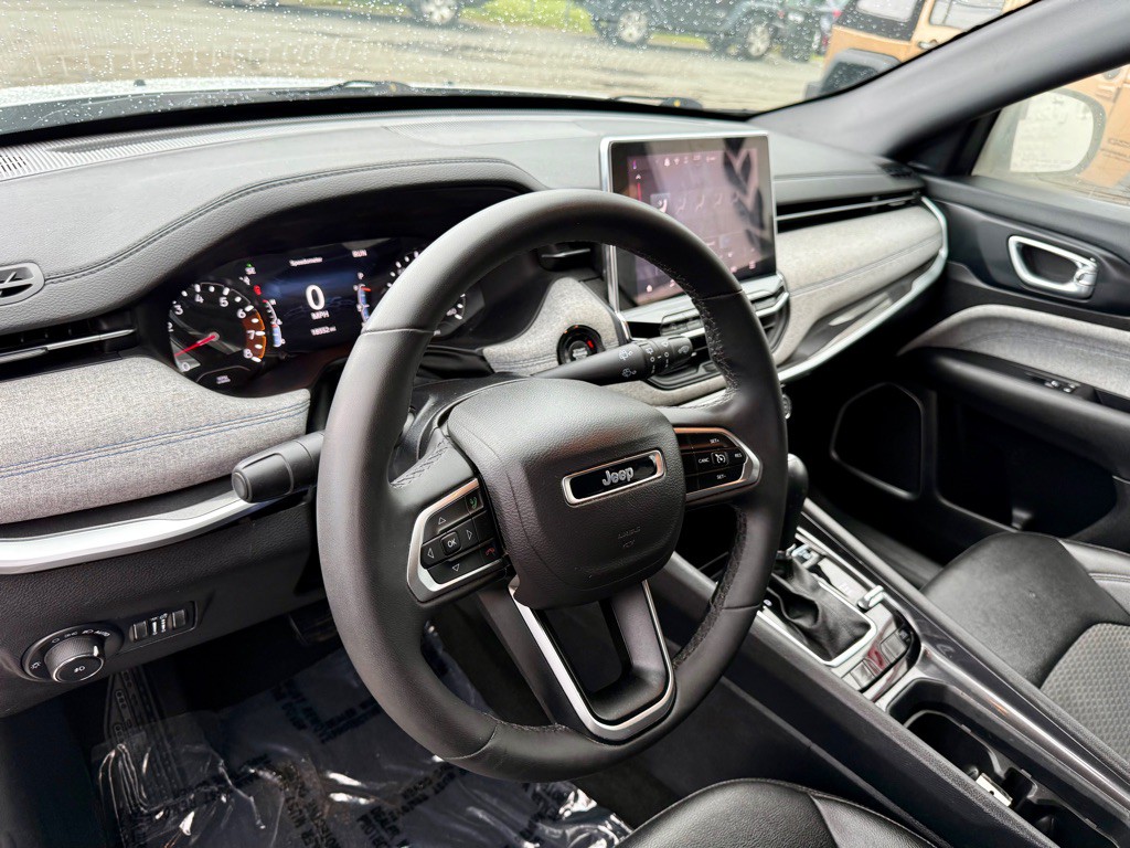 2024 Jeep Compass Image 19