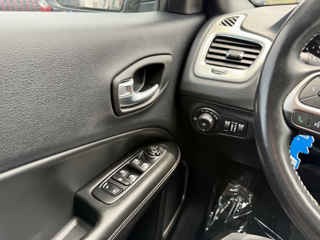 2021 Jeep Compass Image 30