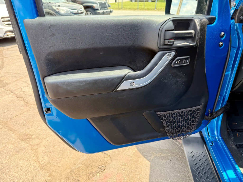 2015 Jeep Wrangler Unlimited Image 17