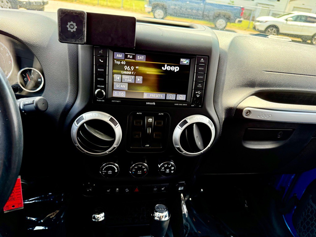 2015 Jeep Wrangler Unlimited Image 22