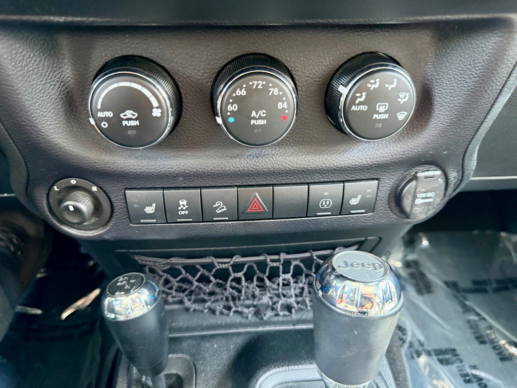 2015 Jeep Wrangler Unlimited Image 29