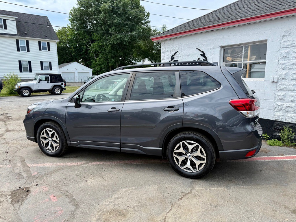 2021 Subaru Forester Image 6
