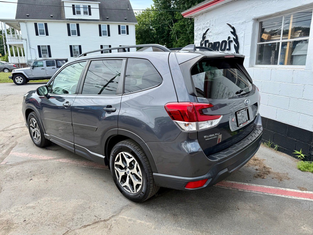 2021 Subaru Forester Image 7