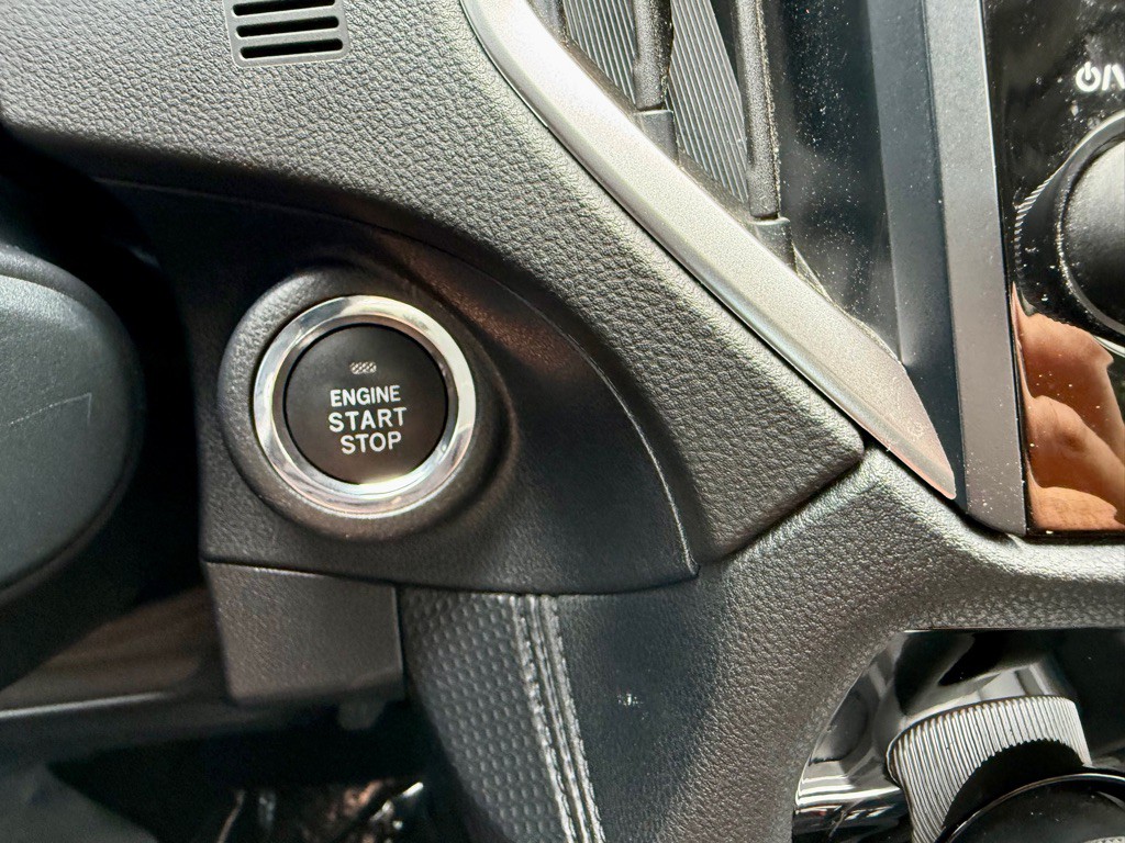 2021 Subaru Forester Image 32