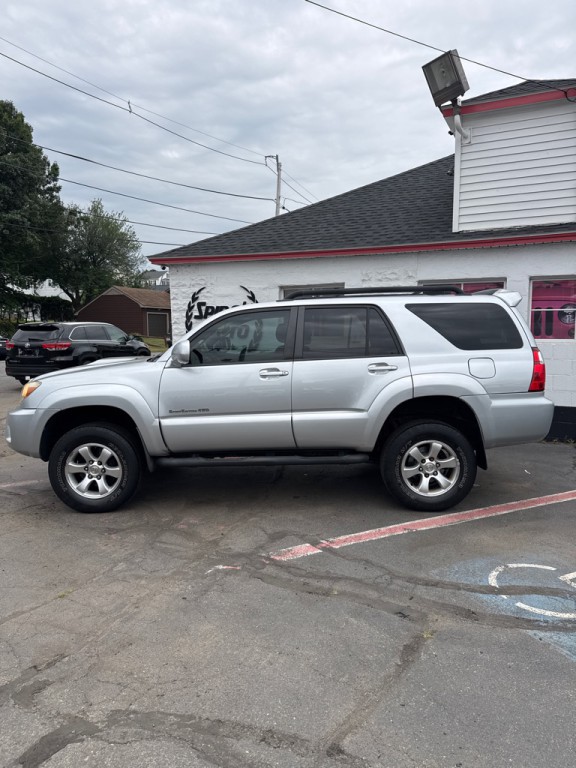 2007 Toyota 4Runner Image 2