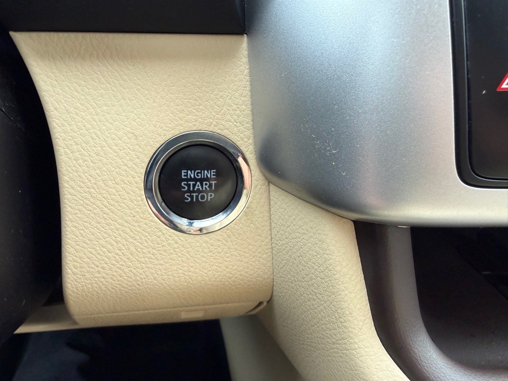 2017 Toyota Highlander Image 37