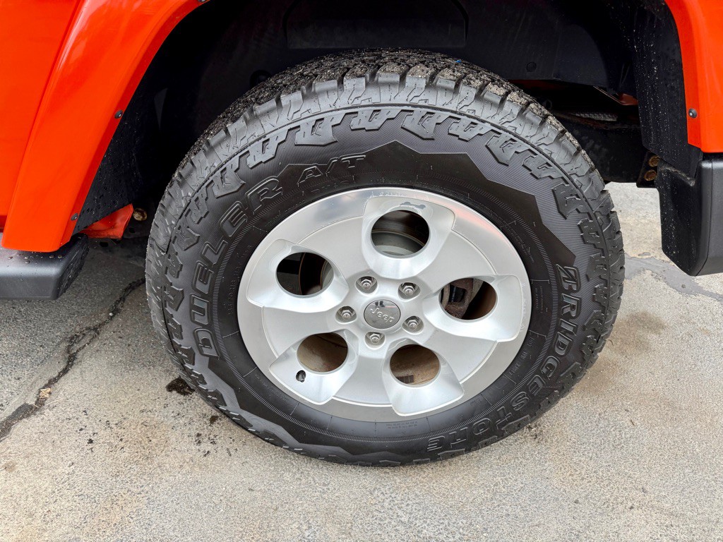 2015 Jeep Wrangler Image 14