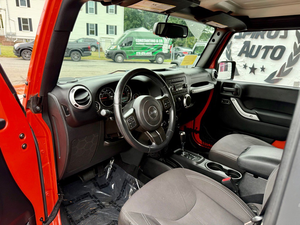 2015 Jeep Wrangler Image 18