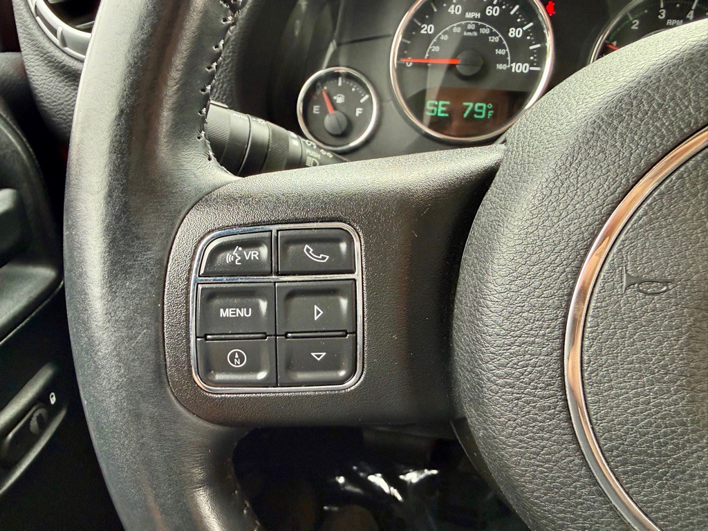 2015 Jeep Wrangler Image 28